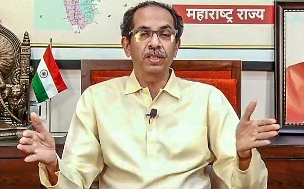 ठाकरे ने बागी मंत्रियों के विभागों का पुनर्वितरण किया ठाकरे ने बागी मंत्रियों के विभागों का पुनर्वितरण किया