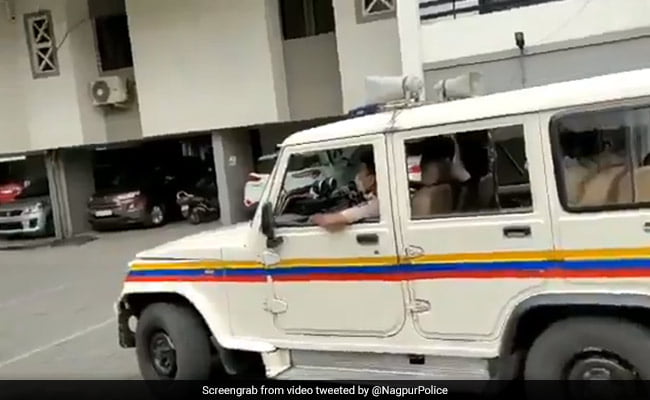 नागपुर दंपति ने "ब्लैक मैजिक" के दौरान 5 साल की बेटी को पीट-पीटकर मार डाला: पुलिस नागपुर दंपति ने "ब्लैक मैजिक" के दौरान 5 साल की बेटी को पीट-पीटकर मार डाला: पुलिस