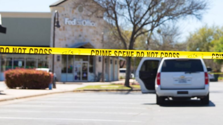 ईरान: रामहोर्मोज़ में अंतिम संस्कार में शामिल होने के लिए माता-पिता द्वारा उसे गर्म कार में छोड़ने के बाद 4 साल की बच्ची की मौत