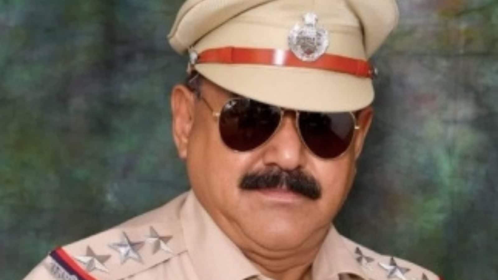 अमरनाथ त्रासदी के दौरान जान बचाते हुए सेवानिवृत्त पुलिसकर्मी की मौत अमरनाथ त्रासदी के दौरान जान बचाते हुए सेवानिवृत्त पुलिसकर्मी की मौत