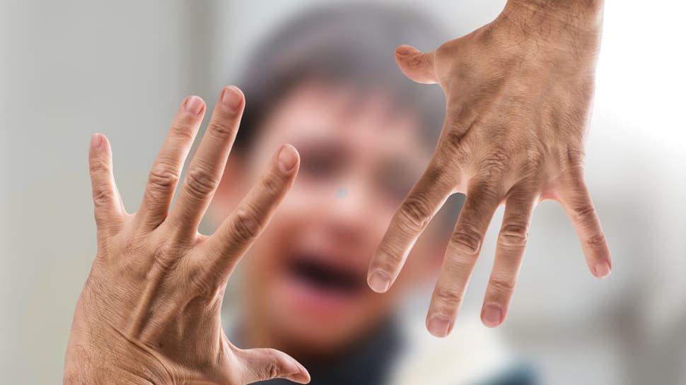 बचपन में माता-पिता की घरेलू हिंसा वयस्कता में मानसिक बीमारी से जुड़ी: अध्ययन |  स्वास्थ्य समाचार