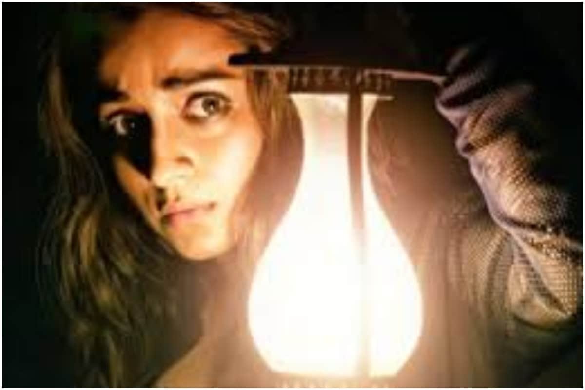 तृषा शाइन, लेकिन कहानी सुनाना पुरातन है