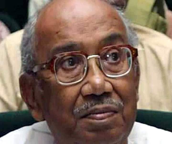 वयोवृद्ध फिल्म निर्देशक तरुण मजूमदार का लंबी बीमारी से निधन वयोवृद्ध फिल्म निर्देशक तरुण मजूमदार का लंबी बीमारी से निधन