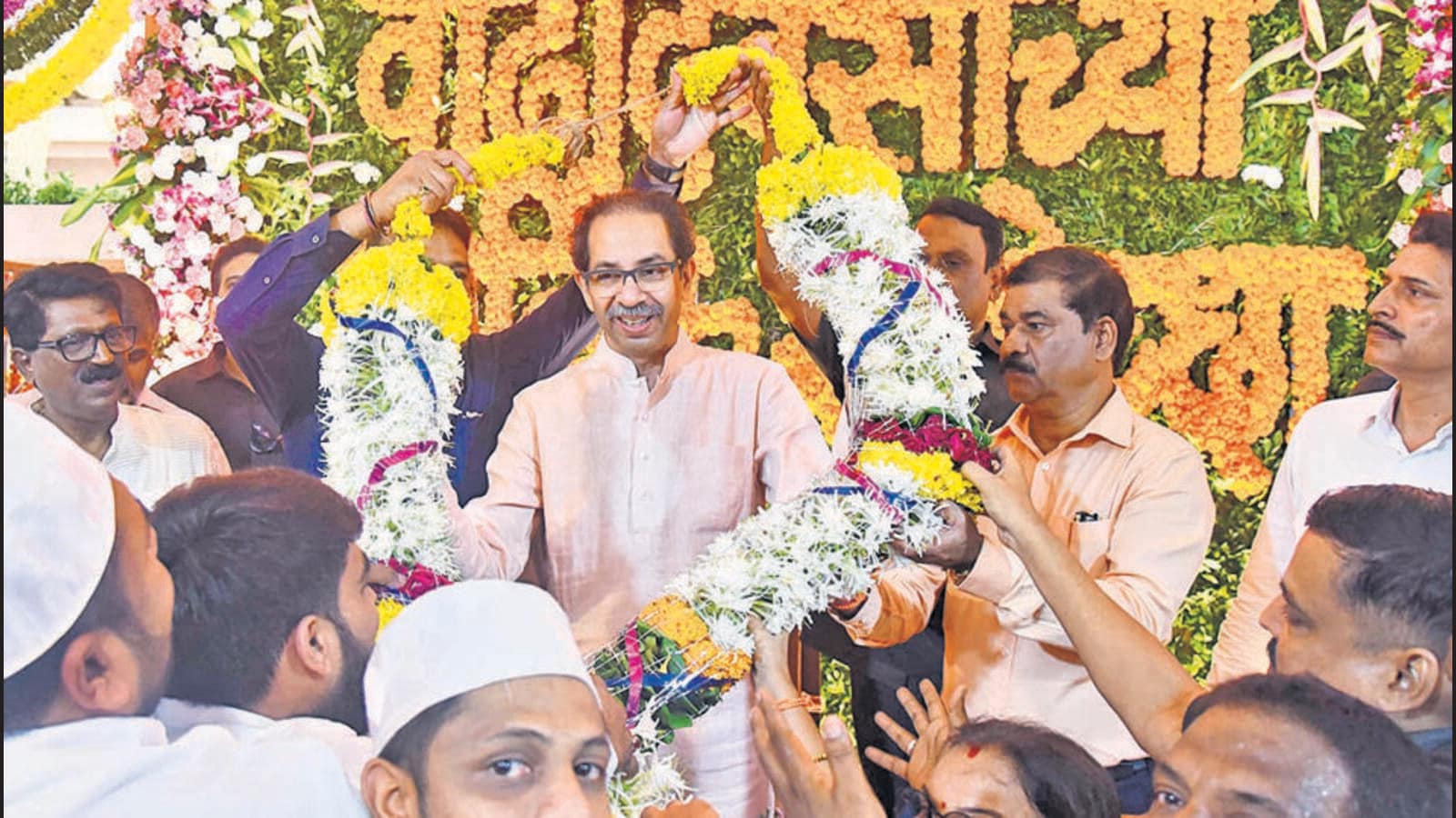 उद्धव का 62वां जन्मदिन: एक मामूली मामला, लेकिन ताकत का प्रदर्शन | मुंबई खबर उद्धव का 62वां जन्मदिन: एक मामूली मामला, लेकिन ताकत का प्रदर्शन | मुंबई खबर
