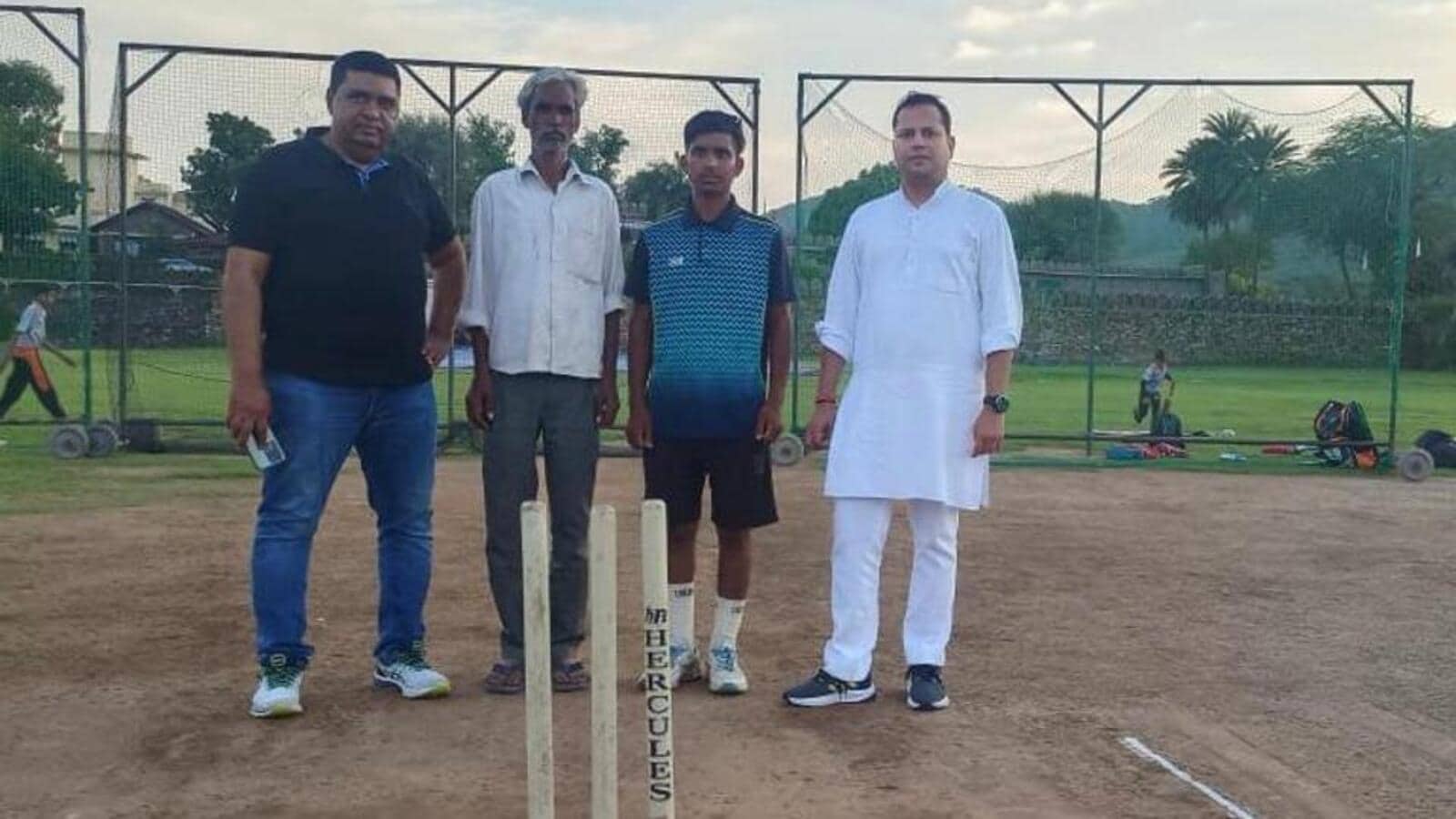 राहुल गांधी को प्रभावित करने वाले राजस्थान के गेंदबाज को क्रिकेट अकादमी से फोन आया राहुल गांधी को प्रभावित करने वाले राजस्थान के गेंदबाज को क्रिकेट अकादमी से फोन आया