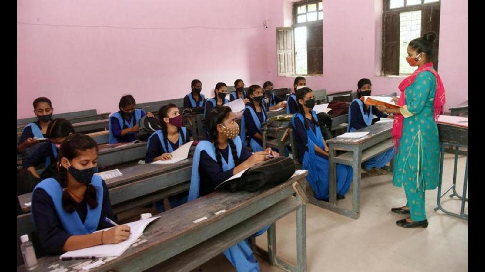 बिहार के 500 से अधिक सरकारी स्कूलों में शुक्रवार को सालों के लिए छुट्टी बिहार के 500 से अधिक सरकारी स्कूलों में शुक्रवार को सालों के लिए छुट्टी