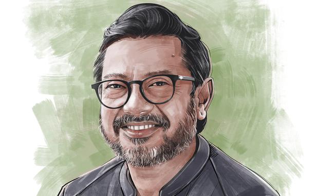 फिल्म निर्माता ओनिर ने अपनी नई किताब, आई एम ओनिर और आई एम गे पर कहा, ‘हमारे बारे में पर्याप्त कहानियां नहीं हैं।