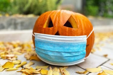 5 हैरान करने वाले कारण जब महामारी अभी खत्म नहीं हुई है तो लोग मास्क क्यों नहीं पहनते हैं