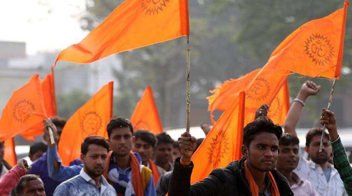 बजरंग दल, विहिप की मानेसर इकाइयों ने रविवार को महापंचायत बुलाकर मुस्लिम विक्रेताओं के खिलाफ कार्रवाई पर चर्चा की