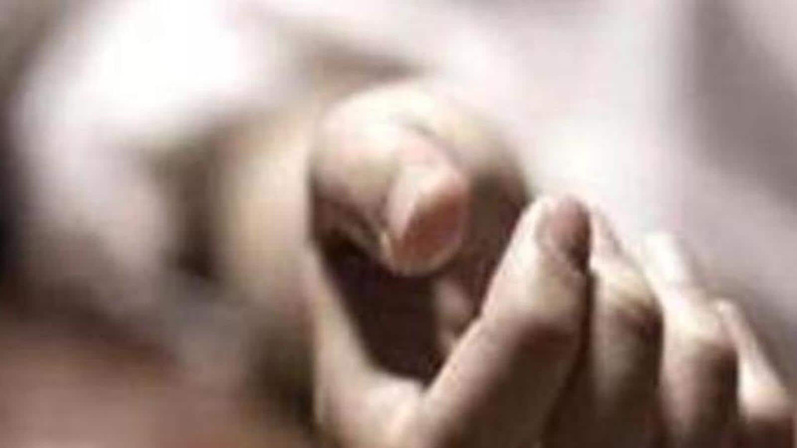 डब्ल्यूबी: कैनिंग ट्रिपल मर्डर का मुख्य आरोपी टीएमसी कार्यकर्ता था, परिवार का दावा | कोलकाता डब्ल्यूबी: कैनिंग ट्रिपल मर्डर का मुख्य आरोपी टीएमसी कार्यकर्ता था, परिवार का दावा | कोलकाता