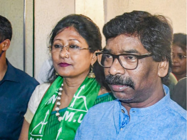 ईडी ने झारखंड के मुख्यमंत्री के सहयोगी, अन्य के खिलाफ छापेमारी के बाद 5.32 करोड़ रुपये की नकदी जब्त की ईडी ने झारखंड के मुख्यमंत्री के सहयोगी, अन्य के खिलाफ छापेमारी के बाद 5.32 करोड़ रुपये की नकदी जब्त की