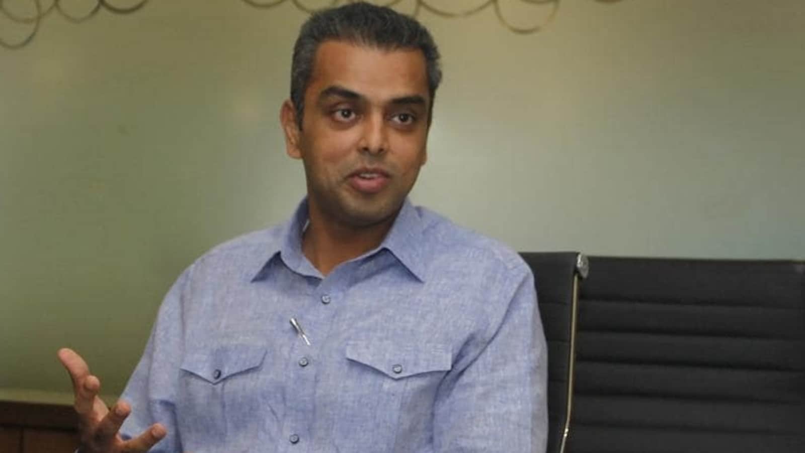 एमवीए में दरारें? कांग्रेस के मिलिंद देवड़ा का कहना है कि शिवसेना को फायदा पहुंचाने के लिए मुंबई के वार्ड फिर से बनाए गए | मुंबई खबर एमवीए में दरारें? कांग्रेस के मिलिंद देवड़ा का कहना है कि शिवसेना को फायदा पहुंचाने के लिए मुंबई के वार्ड फिर से बनाए गए | मुंबई खबर