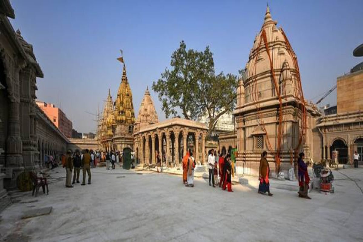 वाराणसी के काशी विश्वनाथ मंदिर में सावन के दर्शन, पूजा के लिए नया रेट चार्ट लागू; विवरण यहाँ वाराणसी के काशी विश्वनाथ मंदिर में सावन के दर्शन, पूजा के लिए नया रेट चार्ट लागू; विवरण यहाँ