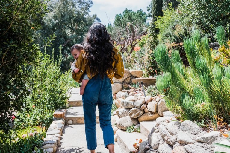 बच्चों के साथ आज ही अभ्यास शुरू करने के लिए 7 जेंटल पेरेंटिंग टिप्स बच्चों के साथ आज ही अभ्यास शुरू करने के लिए 7 जेंटल पेरेंटिंग टिप्स