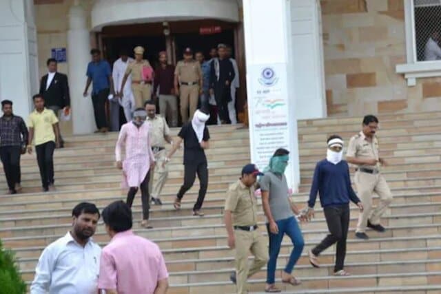नूपुर शर्मा का समर्थन करने वाली पोस्ट को लेकर महाराष्ट्र केमिस्ट की हत्या, केंद्र ने दिए NIA जांच के आदेश नूपुर शर्मा का समर्थन करने वाली पोस्ट को लेकर महाराष्ट्र केमिस्ट की हत्या, केंद्र ने दिए NIA जांच के आदेश