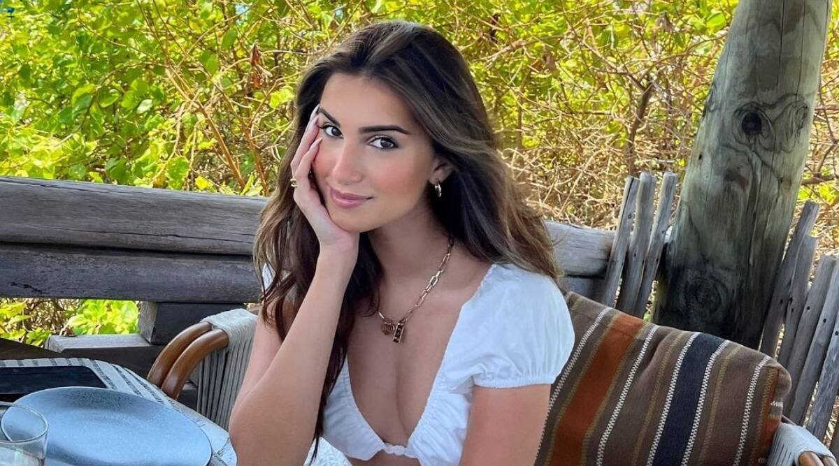 तारा सुतारिया का कहना है कि पपराज़ी पुरुष सेलेब्स को ‘सर’ कहते हैं, लेकिन महिला सेलेब्स को वह सम्मान नहीं दिया जाता है: यह ‘मनुष्य बड़ा है इसलिए उसका सम्मान किया जाना चाहिए’