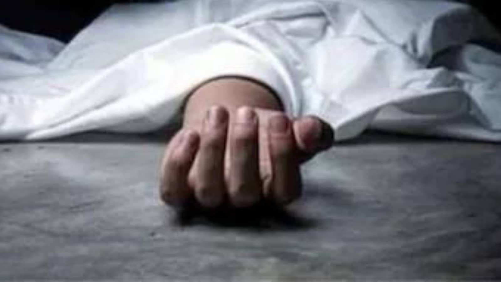 यूपी में 11वीं कक्षा की छात्रा की आत्महत्या से मौत, परिवार ने गांव के युवक पर लगाया उत्पीड़न का आरोप