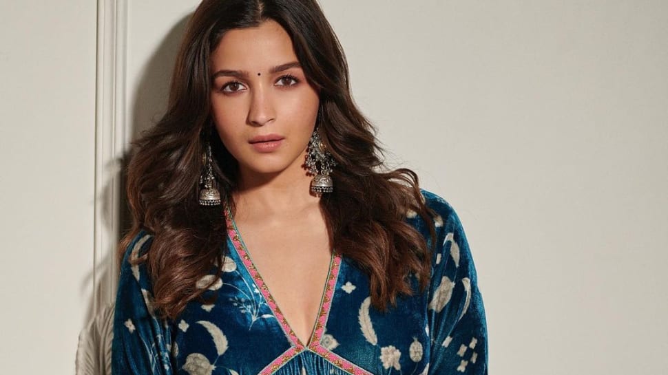 आलिया भट्ट का कहना है कि फ्लॉप होने के बाद अभिनेताओं के वेतन का पुनर्मूल्यांकन करने की आवश्यकता है, दावा शुल्क फिल्म बजट पर आधारित होना चाहिए |  लोग समाचार