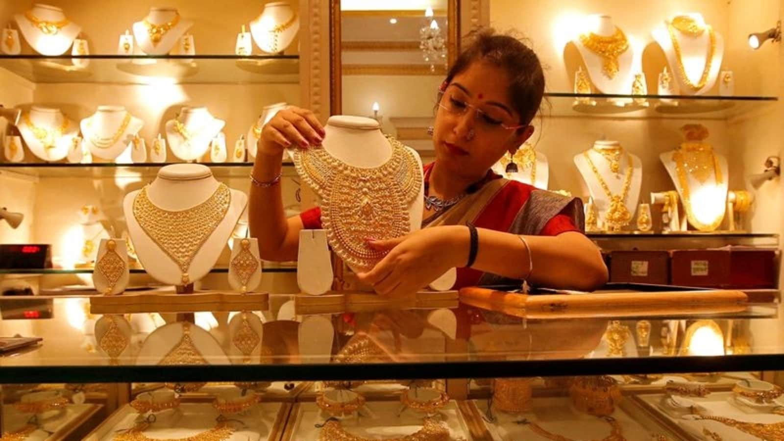 फैशन ट्रेंड 2022: छह स्टेटमेंट ज्वैलरी पीस जो जरूरी हैं |  फैशन का रुझान