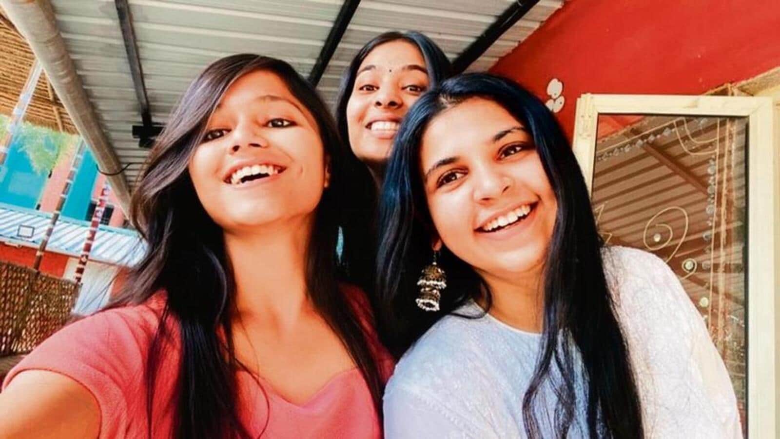 #CampusBuddies: कॉलेज वाले BFFs | ताजा खबर दिल्ली #CampusBuddies: कॉलेज वाले BFFs | ताजा खबर दिल्ली